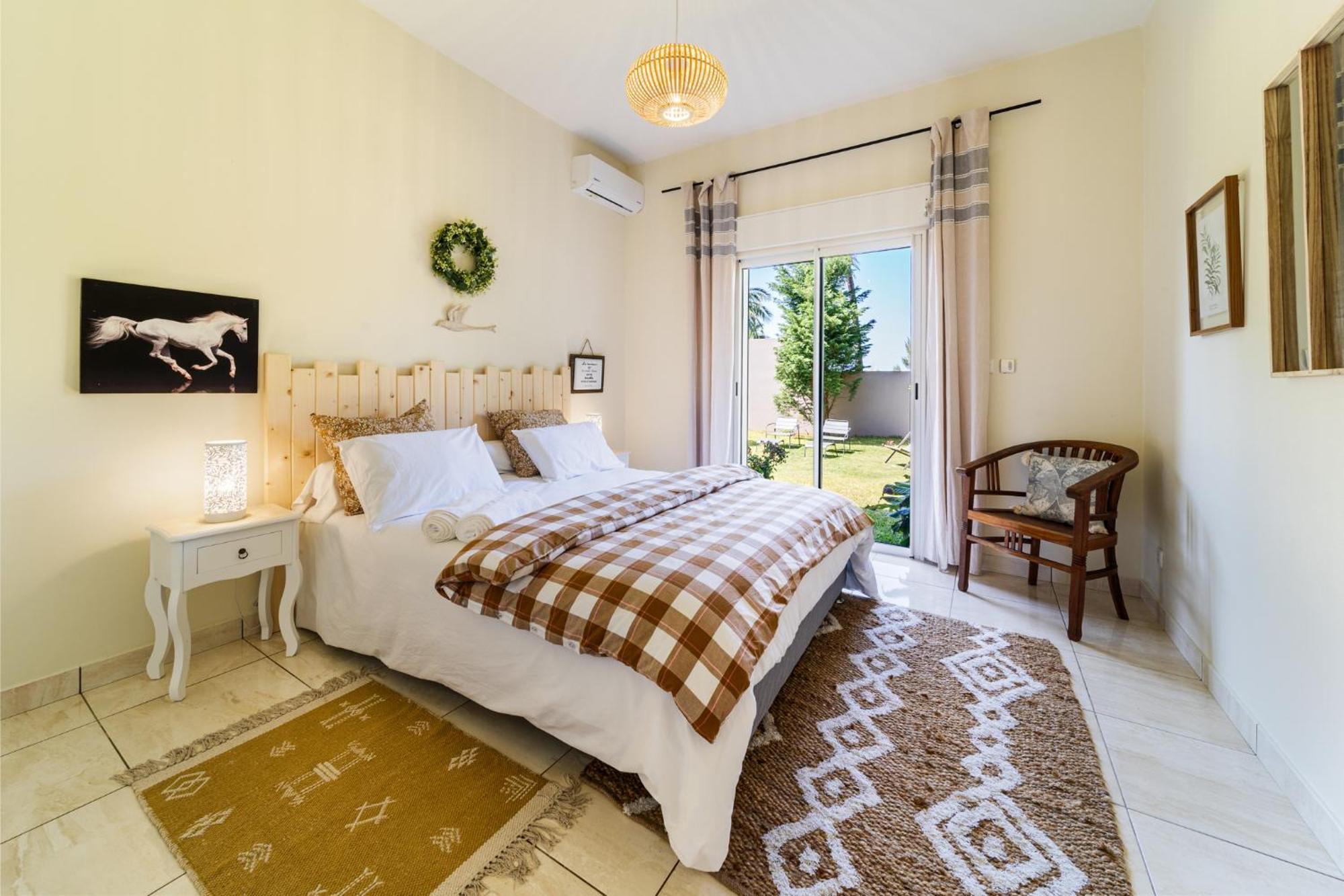 Villa Et Grand Jacuzzi Six Personnes, En Pleine Nature Сен-Жозеф Экстерьер фото